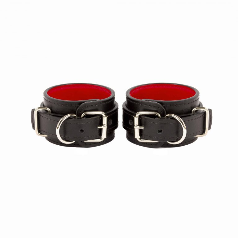 bdsm leather bondage set collar leash handcuffs pair of double fixation1 scaled