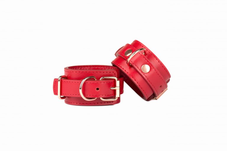 bdsm leather bondage set collar leash handcuffs pair of double fixation29 scaled
