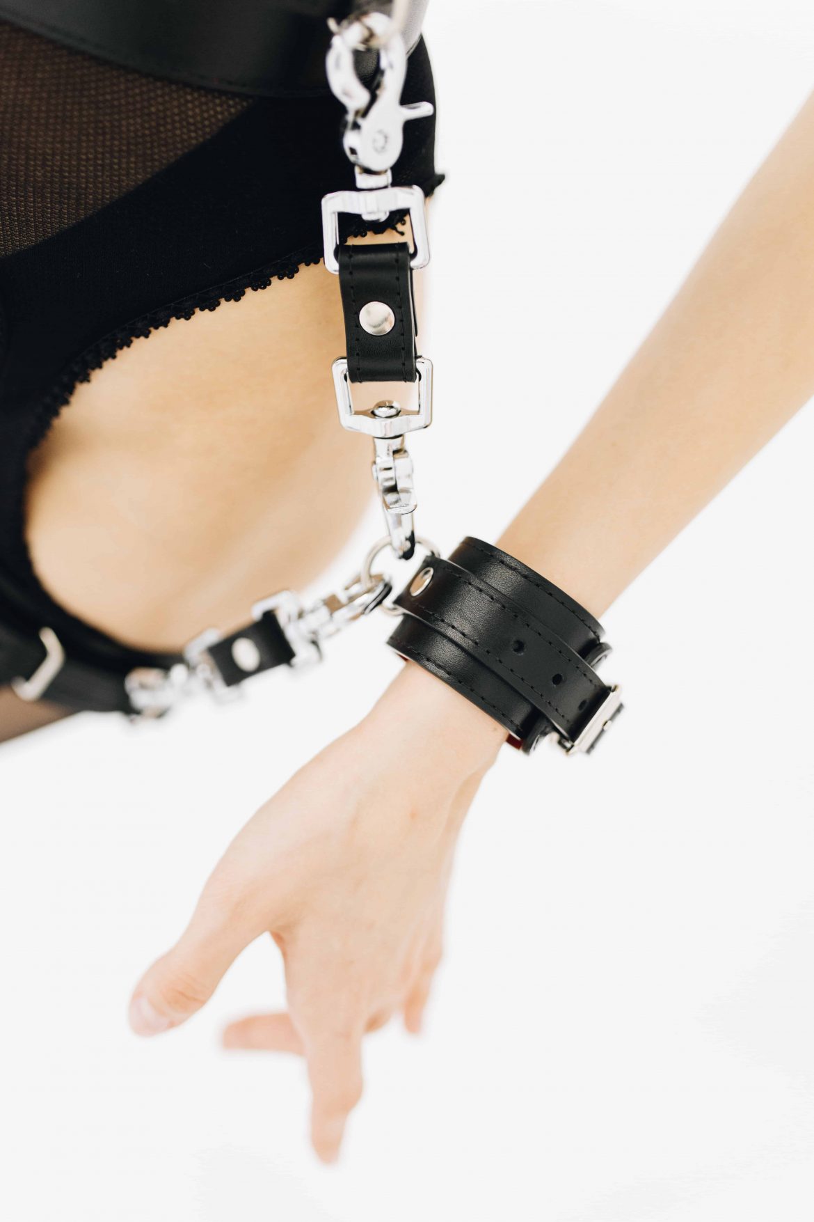bdsm leather hand cuffs 4 1 scaled
