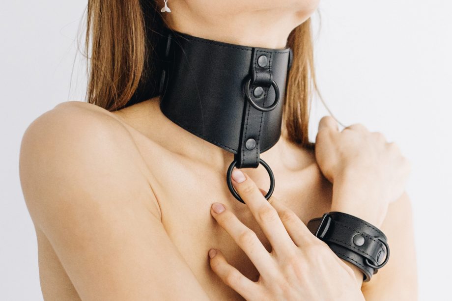 bdsm leather posture collar 9 scaled